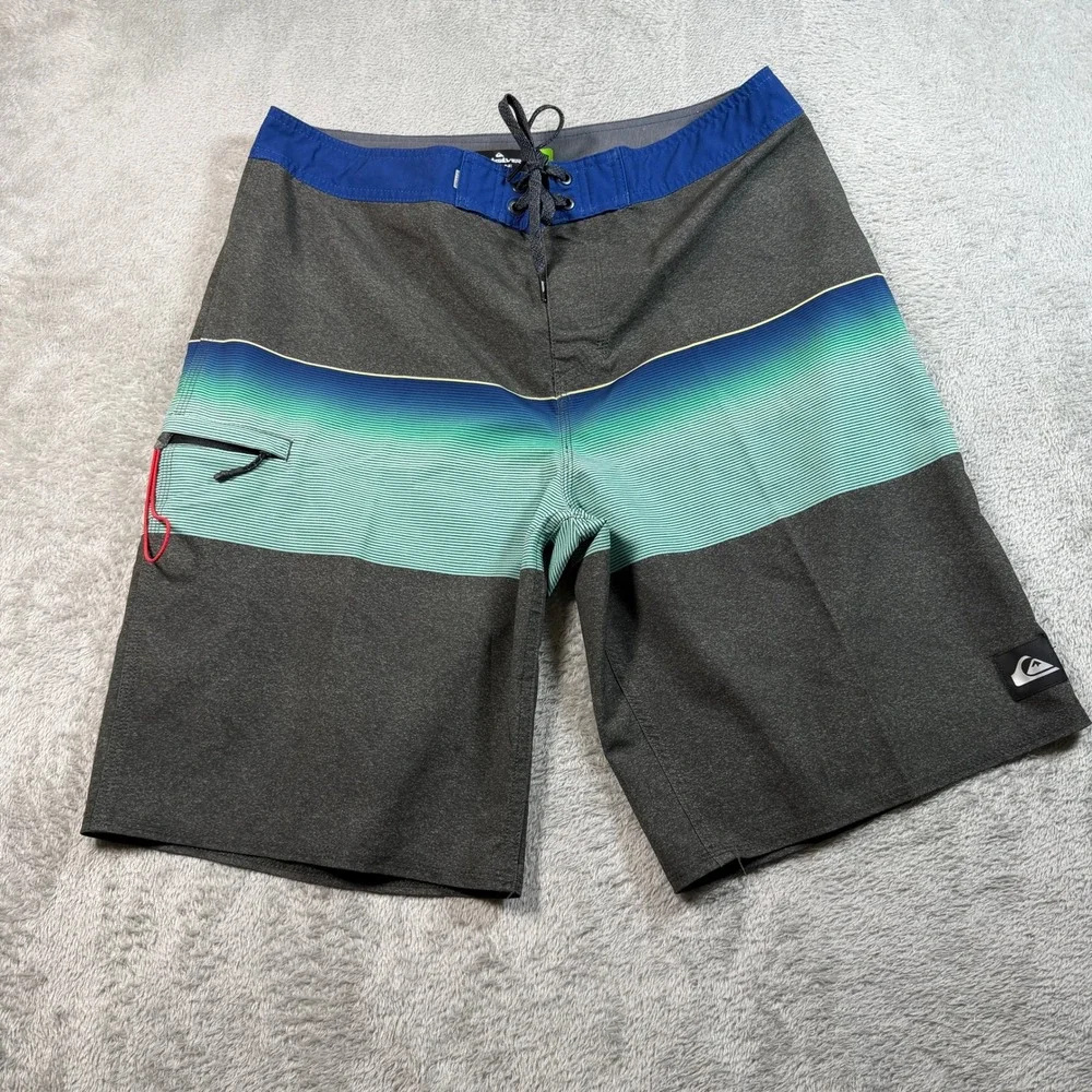 Quiksilver Highline Boardshorts Mens 32 Gray Striped 10